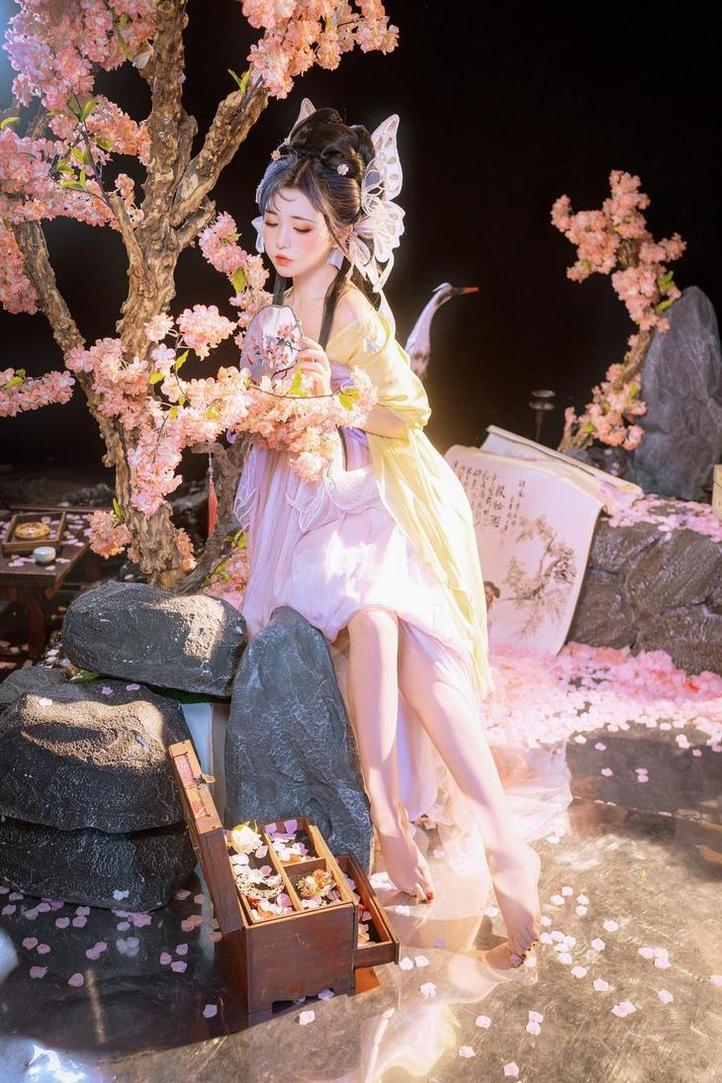喵小吉艾尔登法环拍摄花絮，秀美腿大赏，cos作品必看