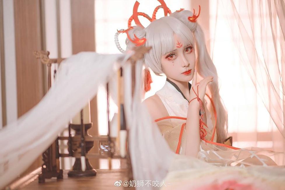 最新分享奶狮不咬人花嫁cos作品原图，还有更多精选照片哦