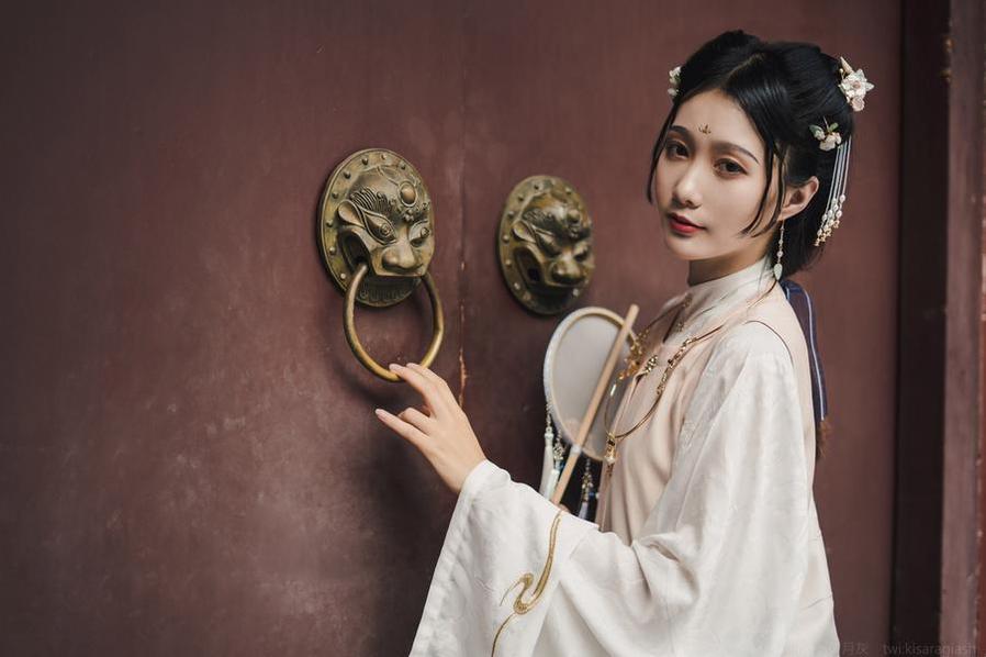 coser如月灰合集，一睹精彩cos盛宴