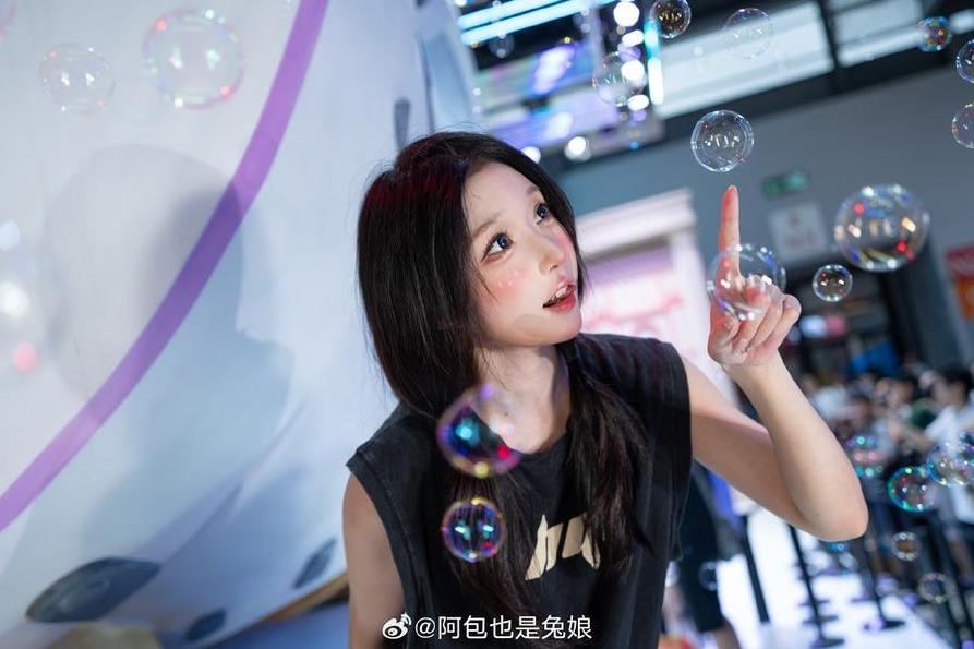 摄影师展现阿包也是兔娘美的图集